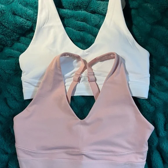 TWO Fabletics V-neck 2-way low impact all day every day sports bras - Picture 5 of 5